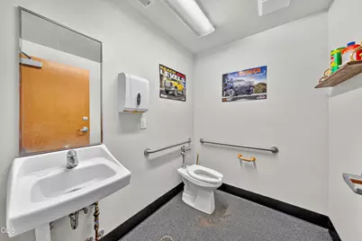3755 Crater Lake Highway, Medford, OR 97504 - Photo 28