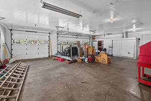 60822 Onyx St, Bend, OR 97702 - Photo 32