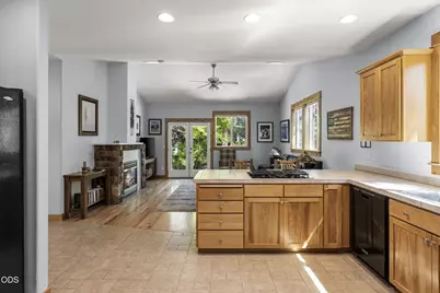 944 E Creek View Drive #Lot 66 Block, Sisters, OR 97759 - Photo 8
