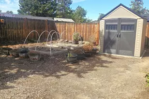 3176 SW Evergreen Ave, Redmond, OR 97756 - Photo 22