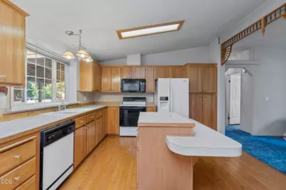 728 N Old Stage Road, Cave Junction, OR 97523 - Photo 4