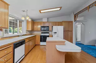 728 N Old Stage Rd, Cave Junction, OR 97523 - Photo 4