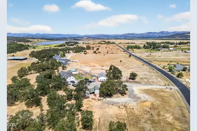1350 Dry Creek Road, Eagle Point, OR 97524 - Photo 42