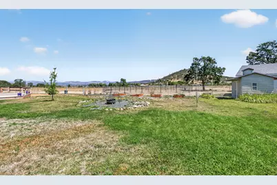 1350 Dry Creek Road, Eagle Point, OR 97524 - Photo 30