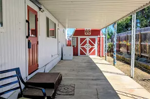 79 Betty Jo Way, Talent, OR 97540 - Photo 2