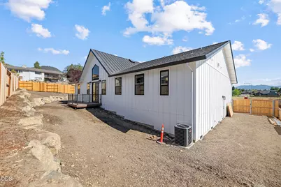 3371 Bryson Way, Medford, OR 97504 - Photo 34