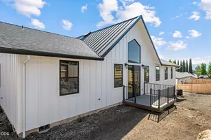 3371 Bryson Way, Medford, OR 97504 - Photo 32
