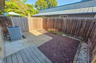 1800 Crater Lake Ave, Medford, OR 97504 - Photo 12