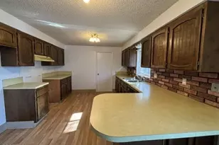 5463 Eastwood Dr, Klamath Falls, OR 97603 - Photo 6