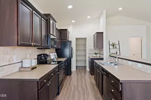 3301 NW Cedar Ave, Redmond, OR 97756 - Photo 14