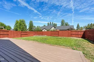 3301 NW Cedar Ave, Redmond, OR 97756 - Photo 30