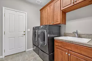9 Aspen Ct, Eagle Point, OR 97524 - Photo 44