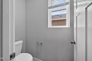 2717 NW 26th Loop N, Redmond, OR 97756 - Photo 18