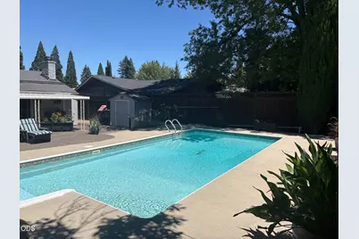 1964 Camellia Avenue, Medford, OR 97504 - Photo 2