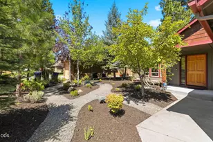 61375 Brianne Pl, Bend, OR 97702 - Photo 4