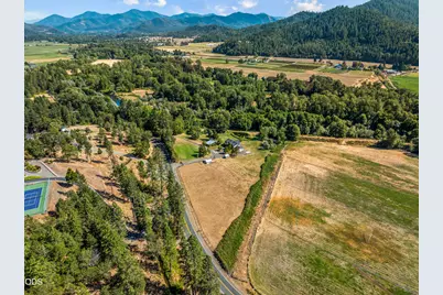 10999 N Applegate Road, Grants Pass, OR 97527 - Photo 46