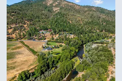 10999 N Applegate Road, Grants Pass, OR 97527 - Photo 2