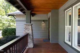 2425 NW Lemhi Pass Dr, Bend, OR 97703 - Photo 4