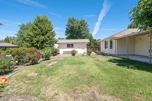 570 Maaike Dr, Medford, OR 97504 - Photo 18