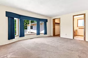 570 Maaike Dr, Medford, OR 97504 - Photo 12