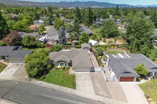570 Maaike Dr, Medford, OR 97504 - Photo 26
