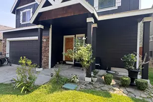 20301 Knightsbridge Pl, Bend, OR 97702 - Photo 2
