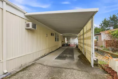 327 Sandlewood Drive, Grants Pass, OR 97526 - Photo 22