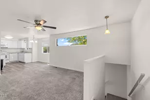 412 Lorraine Ave, Eagle Point, OR 97524 - Photo 8