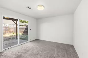 412 Lorraine Ave, Eagle Point, OR 97524 - Photo 1