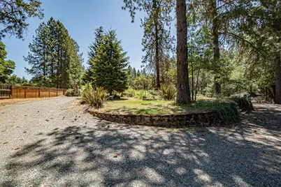 1160 Crow Road, Merlin, OR 97532 - Photo 34