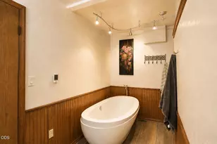 1160 Crow Rd, Merlin, OR 97532 - Photo 22