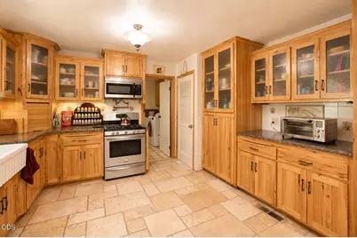 1160 Crow Road, Merlin, OR 97532 - Photo 14