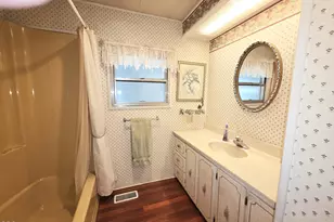 2200 NE Hwy 20, Bend, OR 97701 - Photo 28