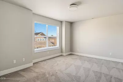 2755 SW Greens Boulevard #APT 17, Redmond, OR 97756 - Photo 26