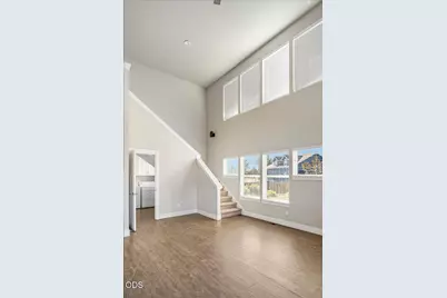 2755 SW Greens Boulevard #APT 17, Redmond, OR 97756 - Photo 12