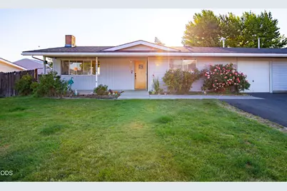 10336 Wright Avenue, Klamath Falls, OR 97603 - Photo 1