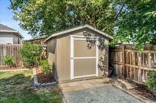 1073 Cathedral Way, Central Point, OR 97502 - Photo 40