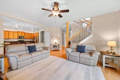1073 Cathedral Way, Central Point, OR 97502 - Photo 18