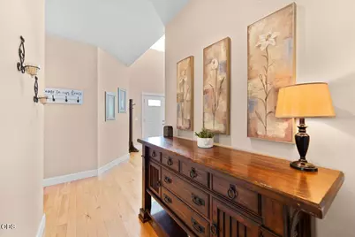 1073 Cathedral Way, Central Point, OR 97502 - Photo 8