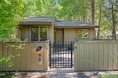 57369 Lake Aspen Court, Sunriver, OR 97707 - Photo 1