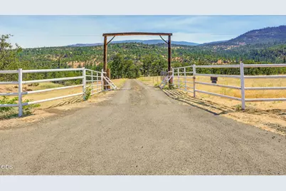 4001 S Fork Little Butte Creek Road, Eagle Point, OR 97524 - Photo 12