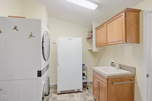 159 NW Wrightwood Cir, Grants Pass, OR 97526 - Photo 26