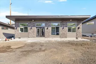 1650 North Foothill Road, Medford, OR 97504 - Photo 4