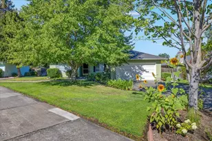 3031 Cheltenham Wy, Medford, OR 97504 - Photo 2
