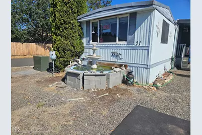 380 W Gregory Road #UNIT 21, Central Point, OR 97502 - Photo 1