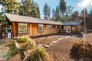 555 Ewe Creek Rd, Grants Pass, OR 97526 - Photo 1