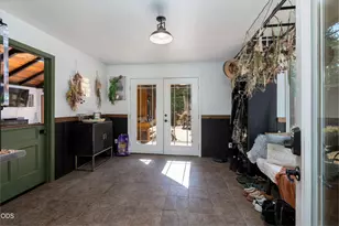 555 Ewe Creek Rd, Grants Pass, OR 97526 - Photo 16