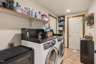 420 S Oregon Street, Jacksonville, OR 97530 - Photo 28