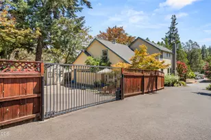 420 S Oregon St, Jacksonville, OR 97530 - Photo 48