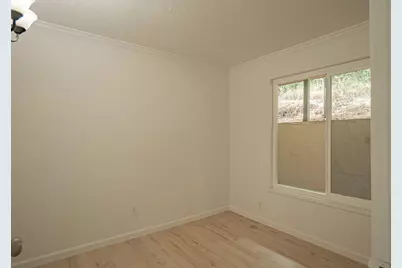 8775 Rogue River Highway, Grants Pass, OR 97527 - Photo 22